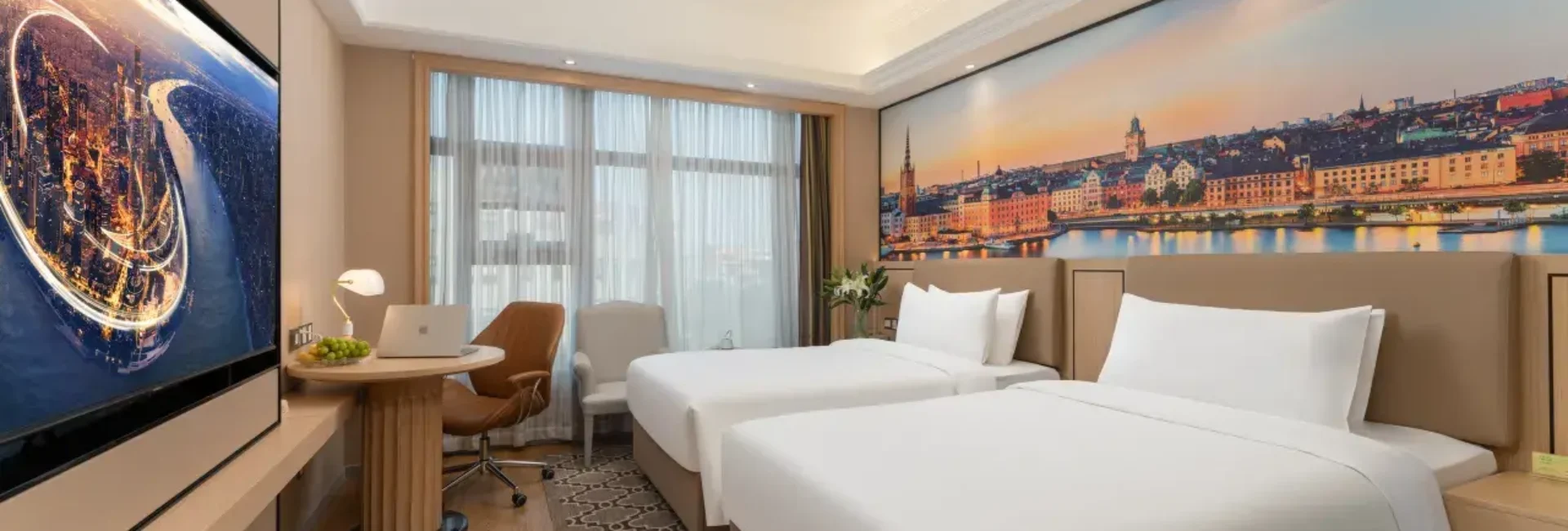 Deluxe 2-bed Room (65 Inch Projection Screen TV+small Refrigerator)