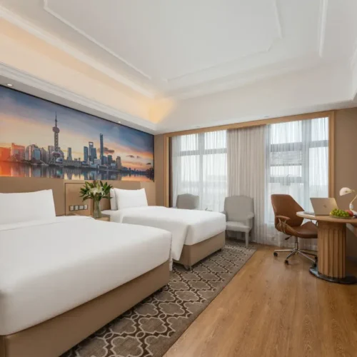 Deluxe Family Room (65 Inch Projection Screen TV+smart Bathroom+small Refrigerator)