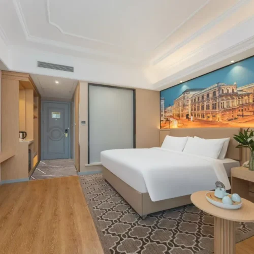 Executive Queen Room (65 Inch Projection Screen TV+smart Bathroom+small Refrigerator)