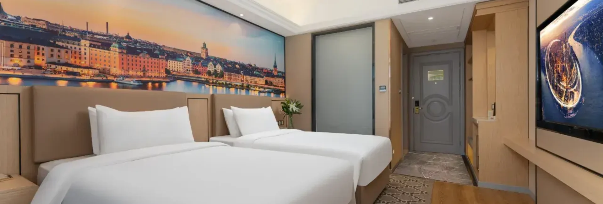 Superior 2-bed Room (65 Inch Projection Screen TV+small Refrigerator)